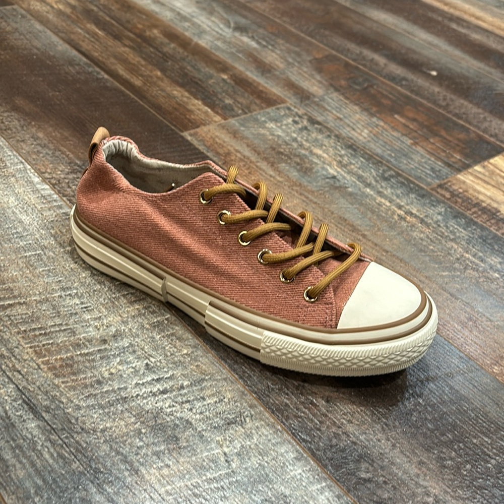 Very G converse